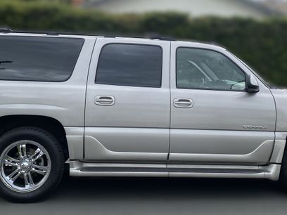 Used 2005 GMC Yukon XL Denali