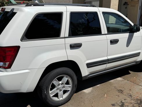 Used 2005 Jeep Grand Cherokee Laredo image 4
