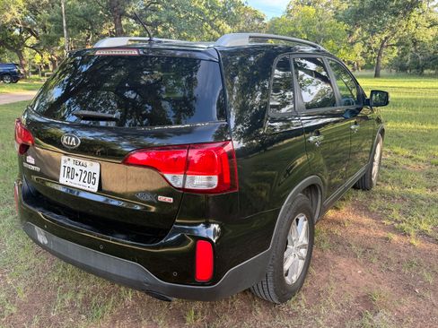 Used 2015 Kia Sorento LX FWD image 14