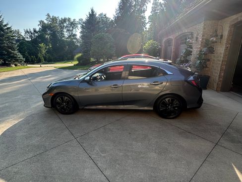 Used 2018 Honda Civic EX image 1