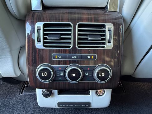 Used 2016 Land Rover Range Rover Supercharged image 13