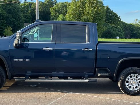 Used 2023 Chevrolet Silverado 2500 LTZ AWD/4WD image 8