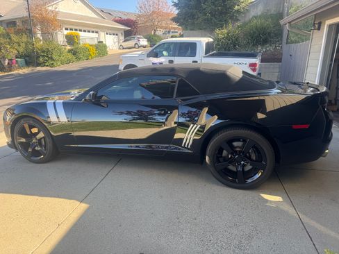 Used 2011 Chevrolet Camaro SS w/ RS Package image 4