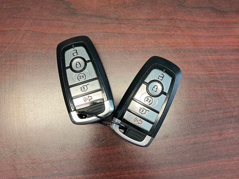 Used 2023 Ford Expedition Platinum image 13