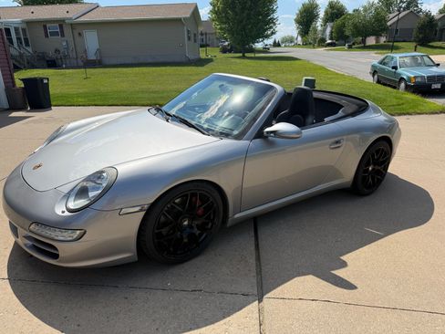 Used 2006 Porsche 911 Carrera S RWD image 6