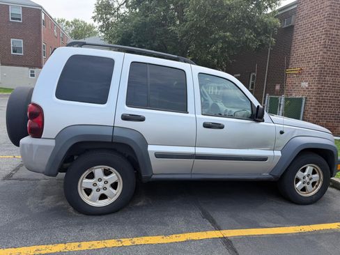 Used 2006 Jeep Liberty Sport AWD/4WD image 1