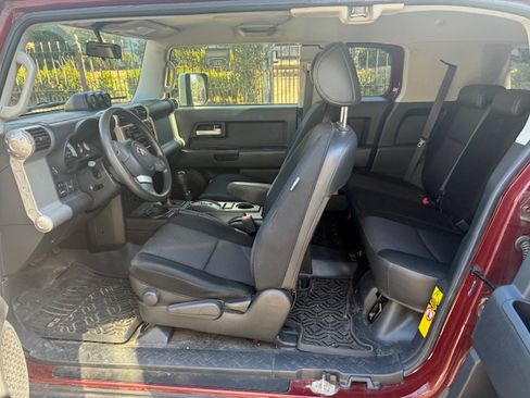 Used 2008 Toyota FJ Cruiser 4WD image 6