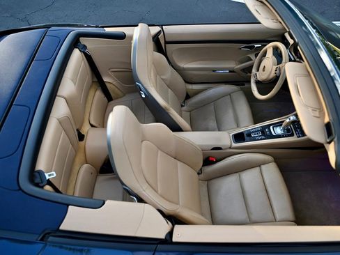 Used 2016 Porsche 911 Carrera 4 GTS image 11