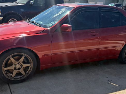 Used 2001 Lexus IS 300 image 2