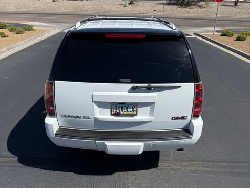 Used 2008 GMC Yukon XL Denali AWD/4WD image 5