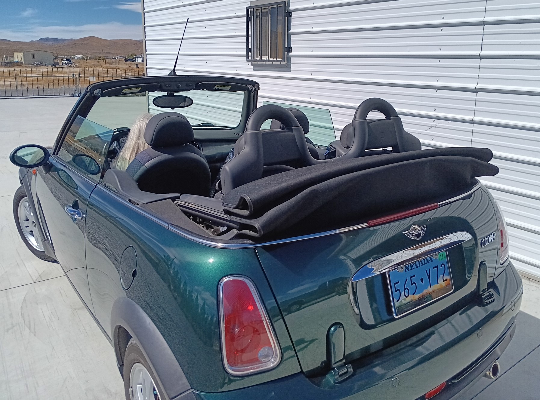 Used 2006 MINI Cooper Convertible FWD image 4