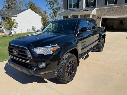 Used 2022 Toyota Tacoma SR5 image 1