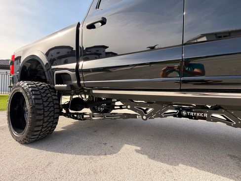 Used 2025 Ford F250 Platinum AWD/4WD image 19