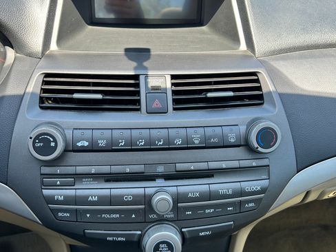 Used 2012 Honda Accord LX image 17