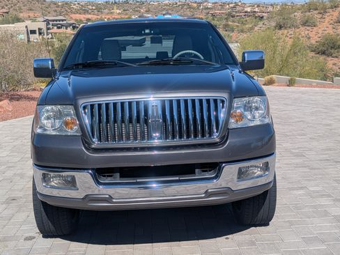 Used 2006 Lincoln Mark LT 4x4 image 12