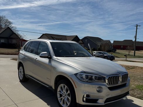 Used 2015 BMW X5 xDrive35d image 10