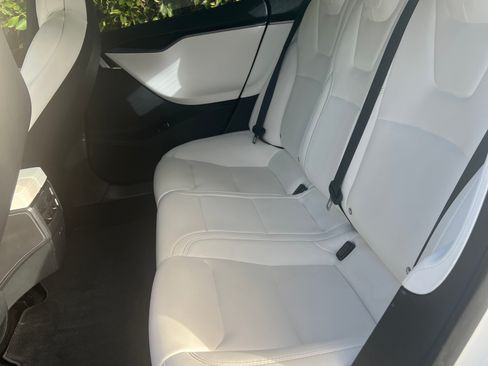 Used 2019 Tesla Model S 75D image 5