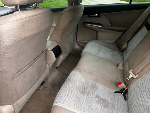 Used 2012 Toyota Camry XLE w/ Convenience Pkg FWD image 8