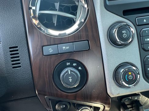 Used 2015 Ford F350 Lariat w/ Lariat Ultimate Package AWD/4WD image 29