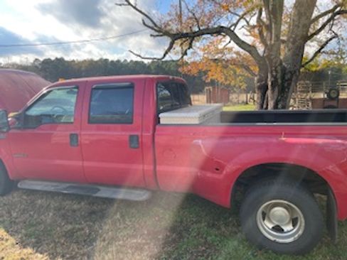 Used 2001 Ford F350 2WD Crew Cab DRW Super Duty image 4