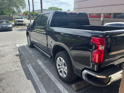 Used 2023 Chevrolet Silverado 1500 LTZ w/ LTZ Premium Package image 4