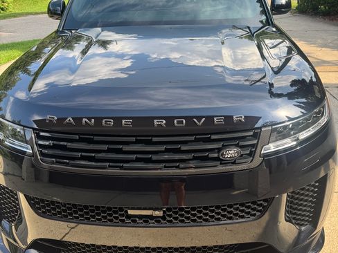 Used 2025 Land Rover Range Rover Sport SV Edition Two AWD/4WD image 4