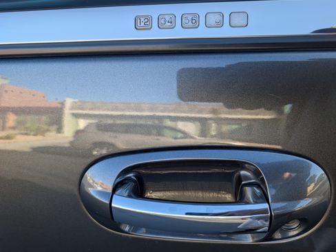 Used 2017 Ford Expedition EL Platinum image 21