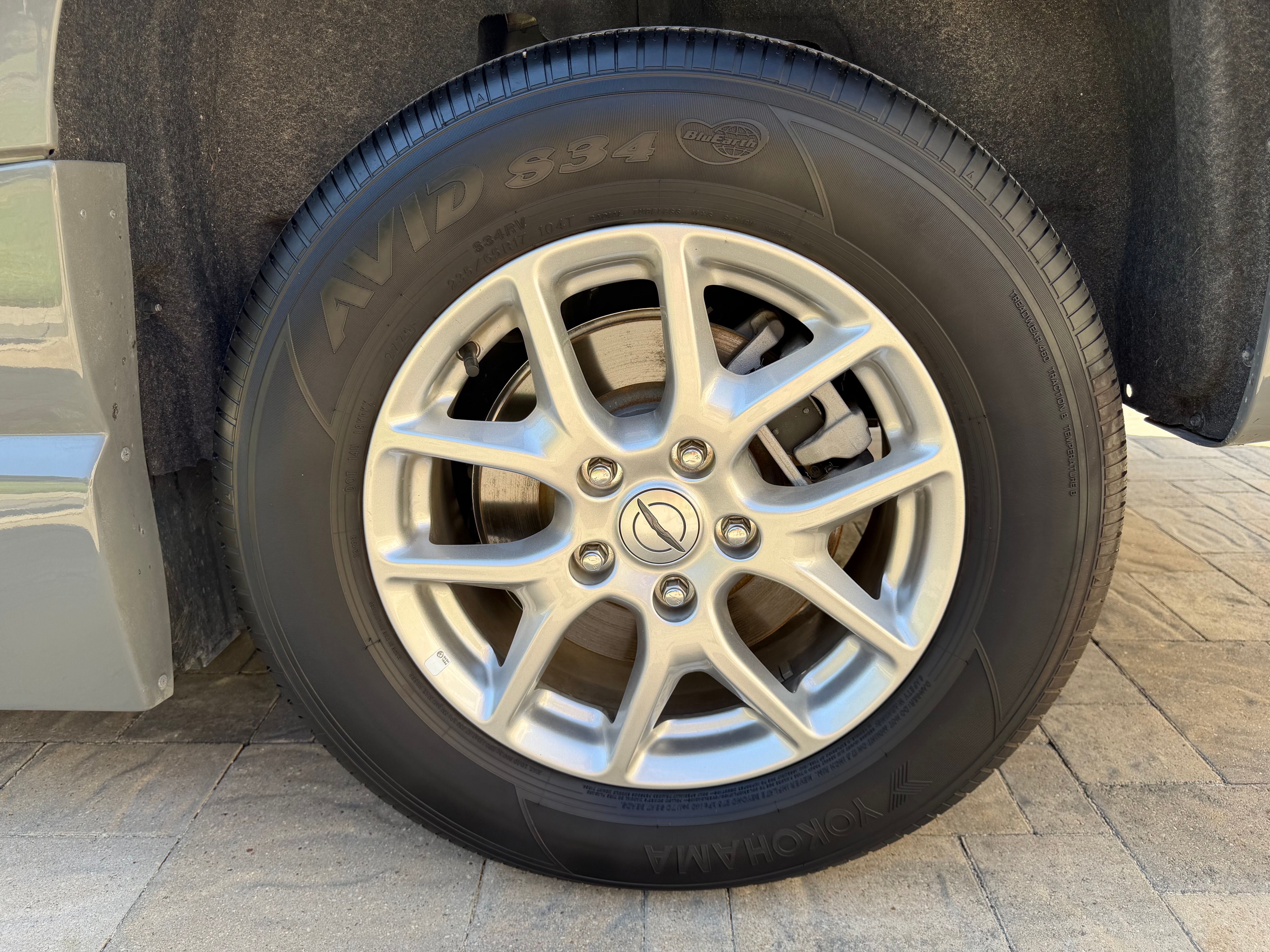 Used 2025 Chrysler Pacifica Select FWD image 25