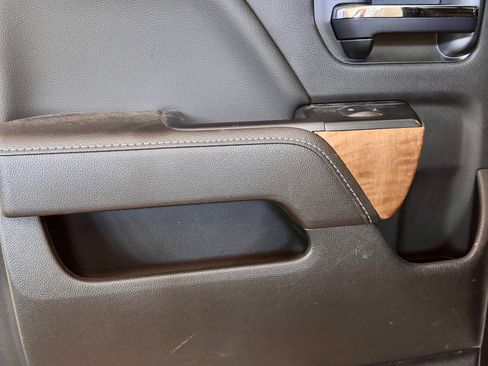 Used 2018 Chevrolet Silverado 1500 LTZ w/ Sport Package image 20