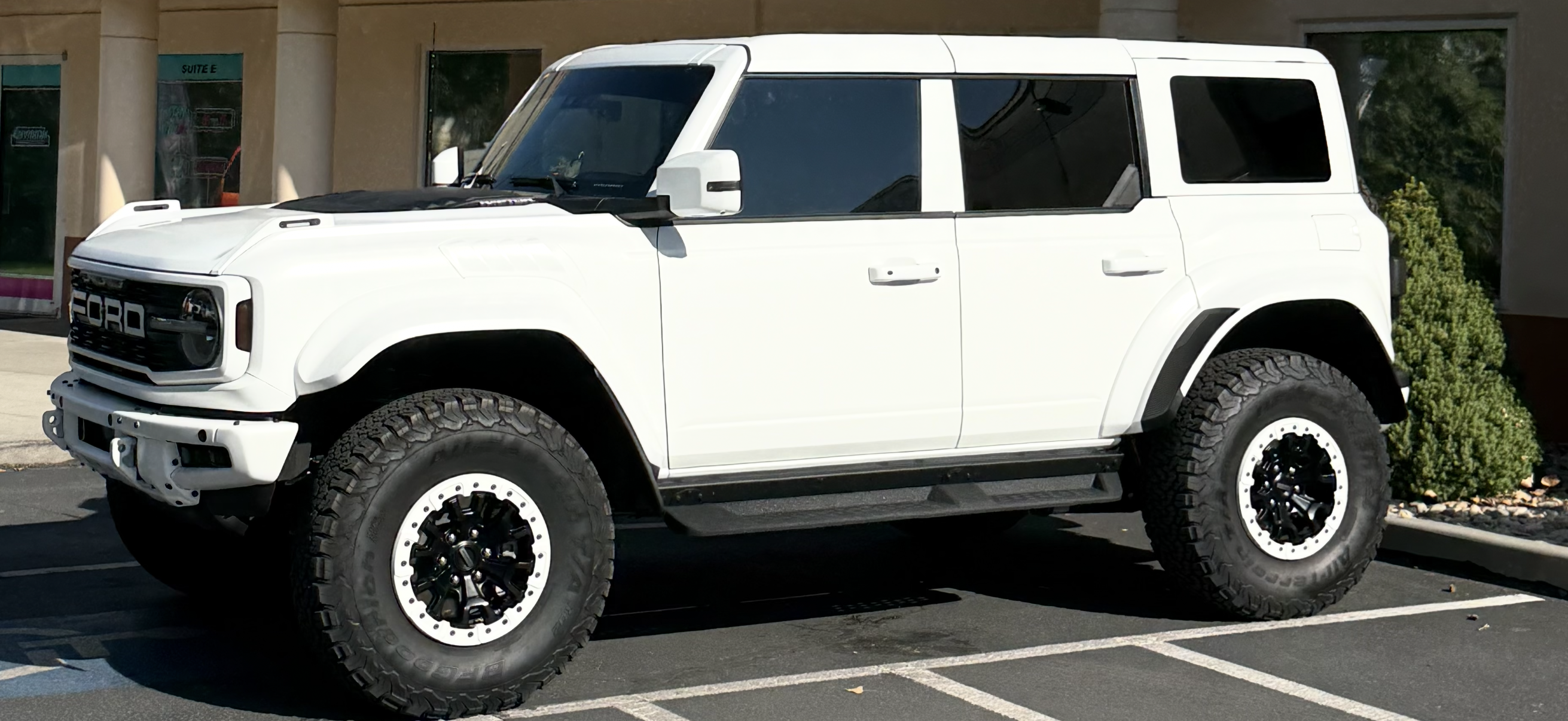 Used 2025 Ford Bronco Raptor AWD/4WD image 15