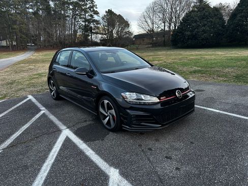 Used 2020 Volkswagen GTI S image 4