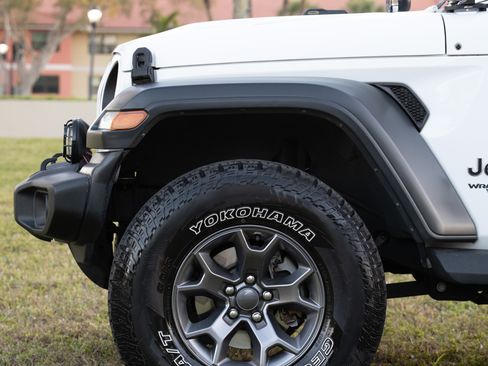 Used 2018 Jeep Wrangler Unlimited Sport image 25