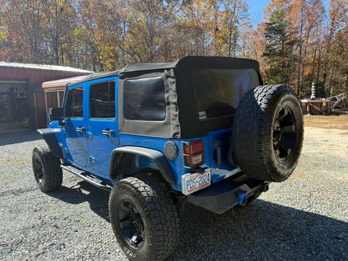 Used 2014 Jeep Wrangler Unlimited Sport image 5