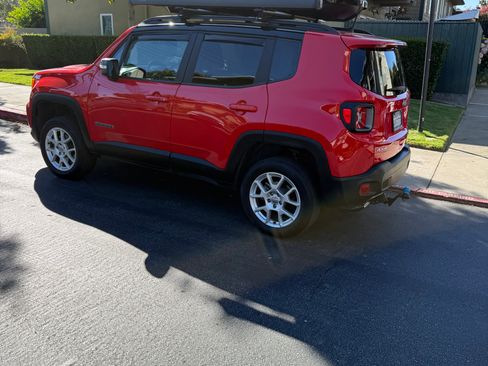 Used 2021 Jeep Renegade Limited AWD/4WD image 6
