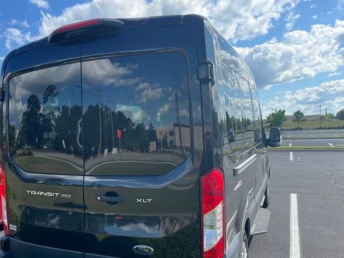 Used 2021 Ford Transit 350 XLT image 4
