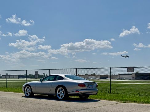 Used 2003 Jaguar XK8 Coupe RWD image 8