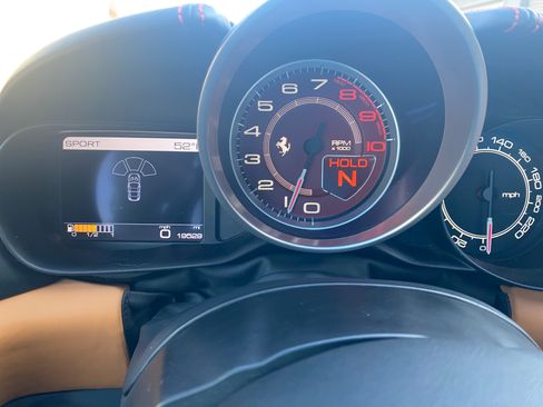 Used 2015 Ferrari California T image 27