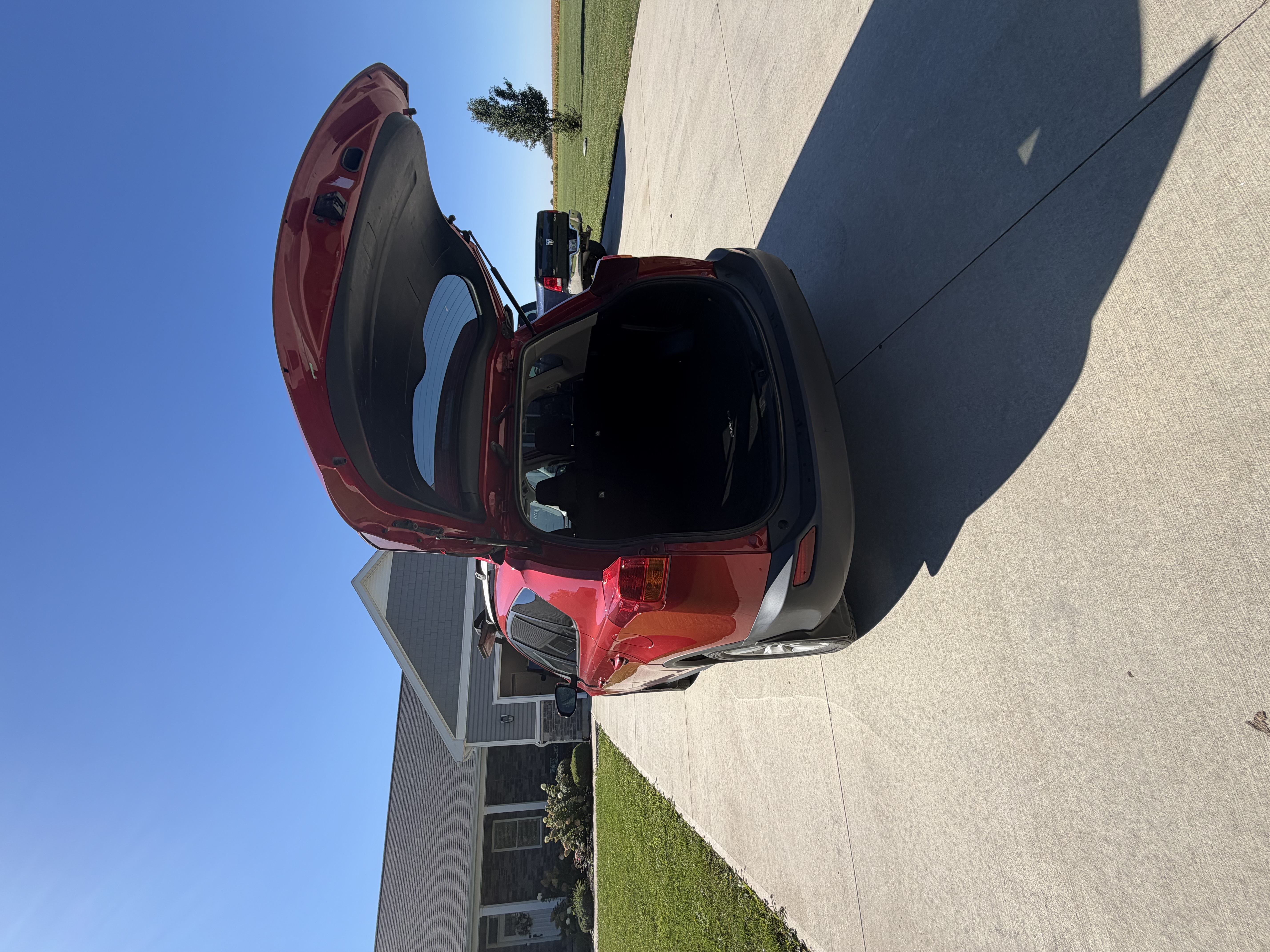 Used 2014 Toyota RAV4 XLE AWD/4WD image 13