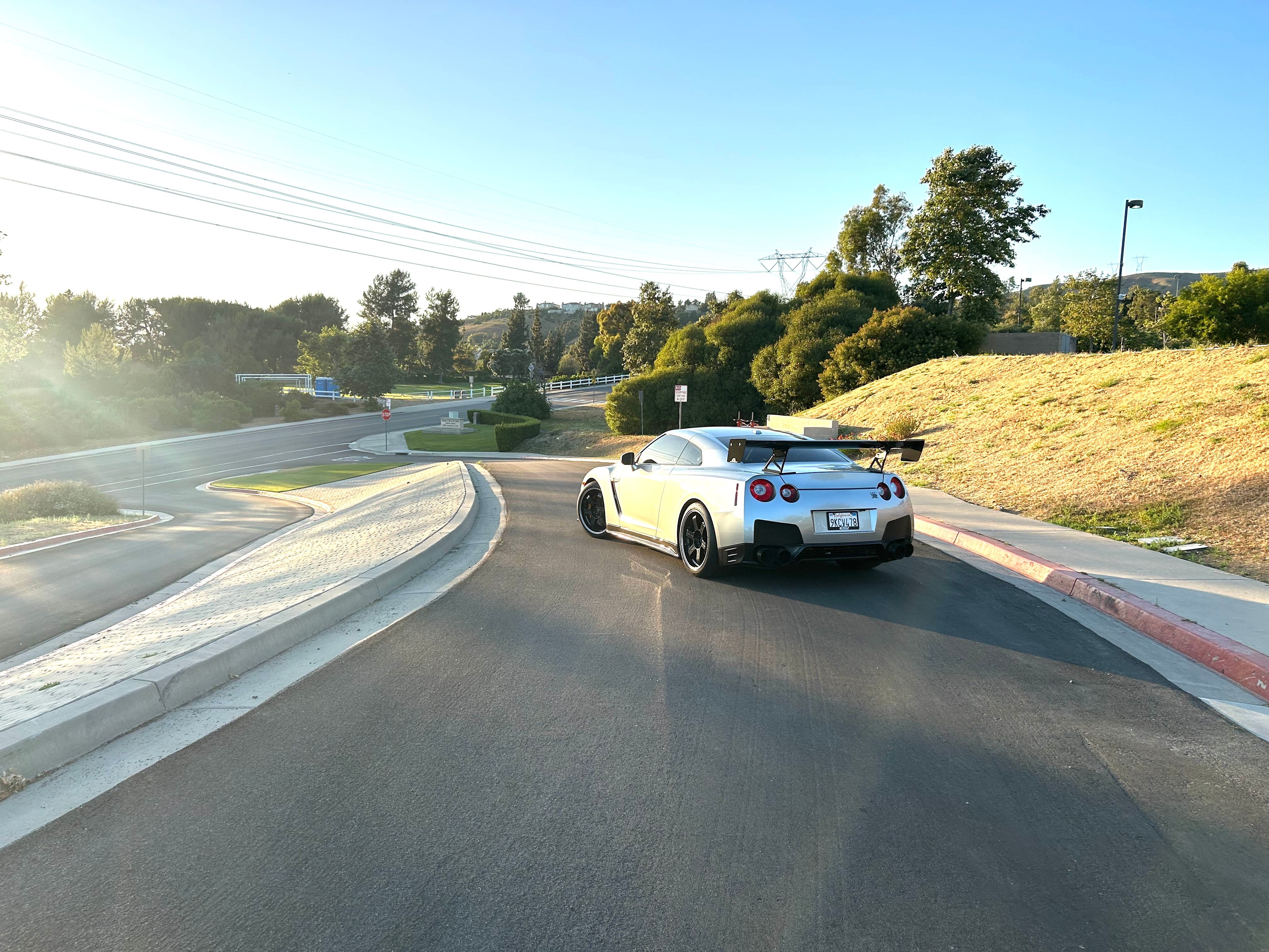 Used 2012 Nissan GT-R Black Edition AWD/4WD image 9