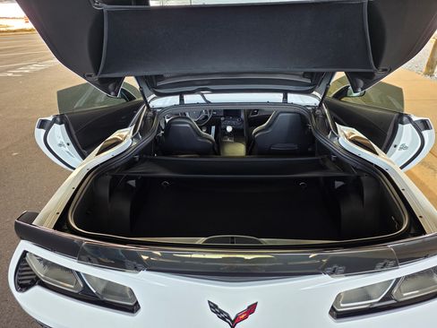 Used 2016 Chevrolet Corvette Z06 w/ 2LZ Preferred Equipment Group image 17