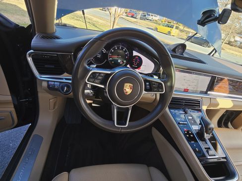 Used 2018 Porsche Panamera 4 Executive image 5