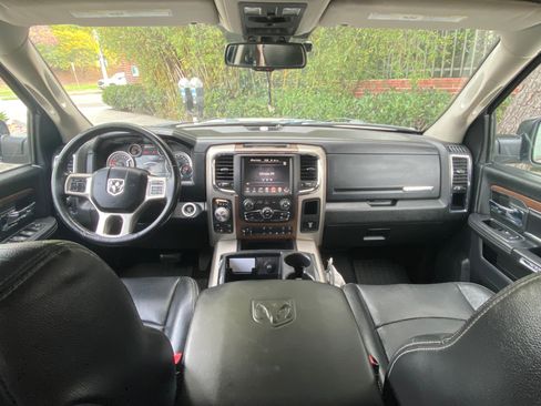 Used 2015 RAM 1500 Laramie w/ Convenience Group image 12