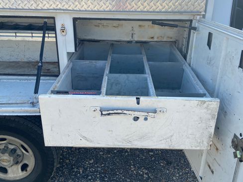Used 2004 Chevrolet Silverado 2500 W/T RWD image 10