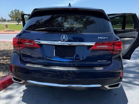 Used 2018 Acura MDX SH-AWD w/ Technology Package image 2