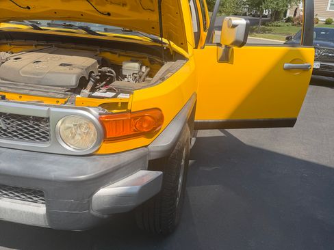 Used 2007 Toyota FJ Cruiser 4WD w/ Upgrade Pkg 2 image 10