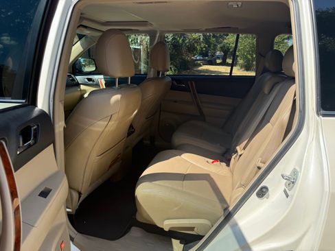 Used 2013 Toyota Highlander Limited FWD image 14