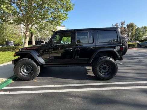Used 2019 Jeep Wrangler Unlimited Rubicon AWD/4WD image 1