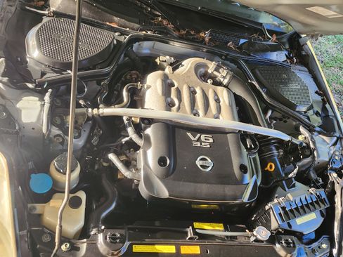 Used 2005 Nissan 350Z Touring image 25