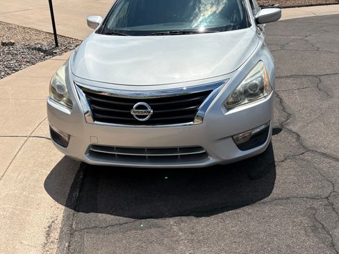 Used 2013 Nissan Altima 2.5 S FWD image 4