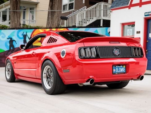 Used 2007 Ford Mustang GT Premium RWD image 4